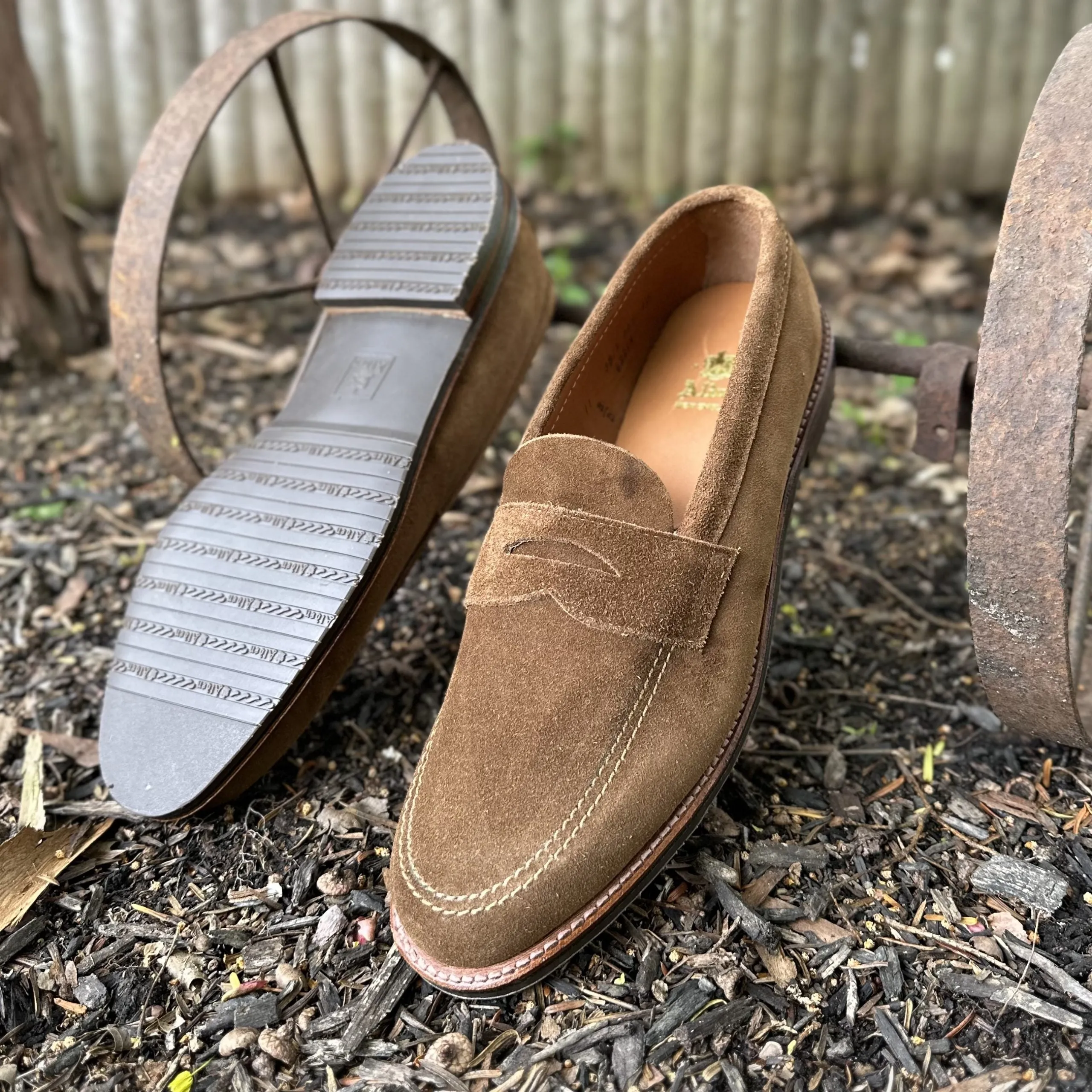 6221L - Unlined Penny Mocc in Snuff Suede
