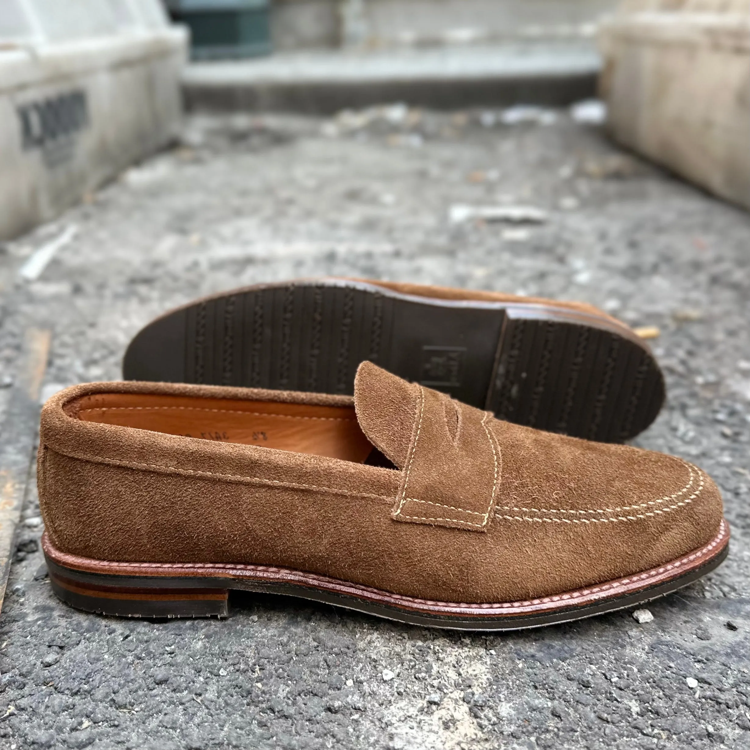 6221L - Unlined Penny Mocc in Snuff Suede