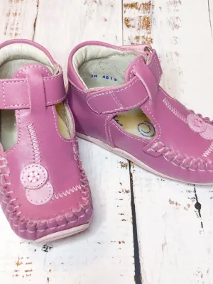 Baby shoes Rave reviews girl Trackable