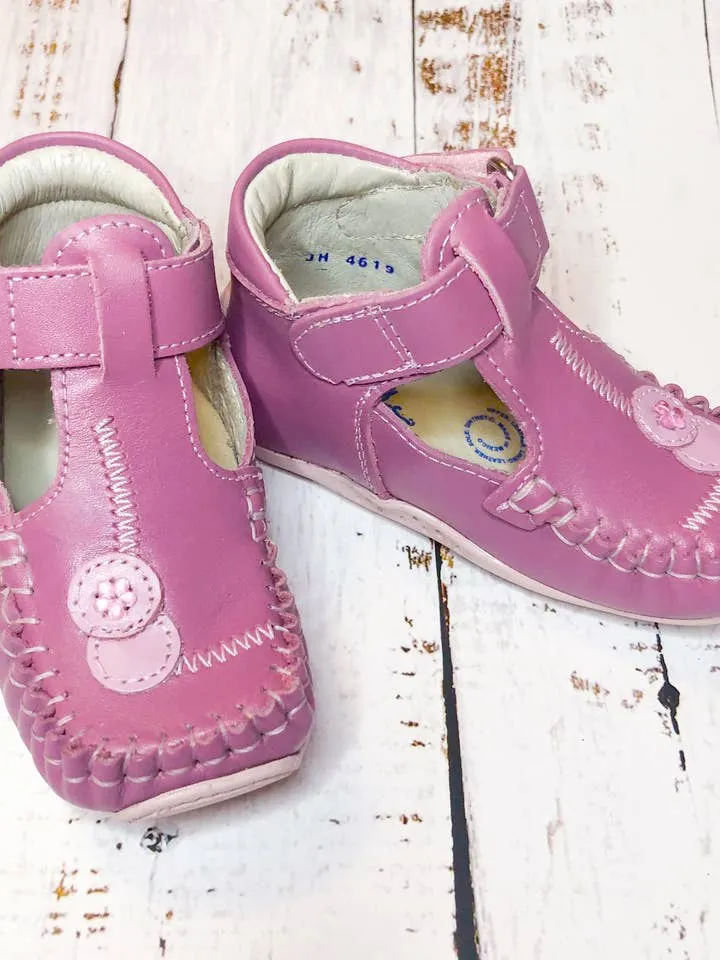 Baby shoes Rave reviews girl Trackable