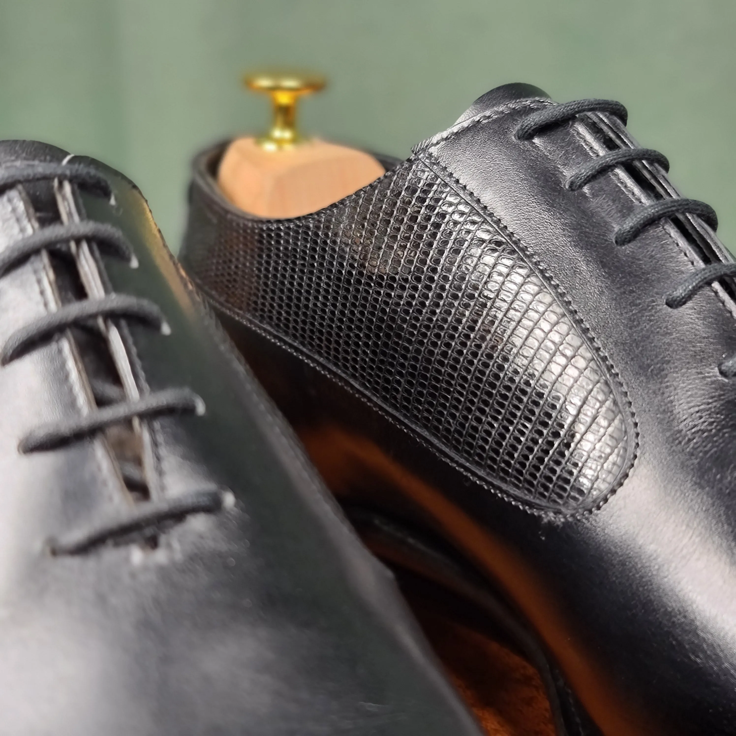 Balmuir Black Calf & Lizard (10E) Crockett & Jones