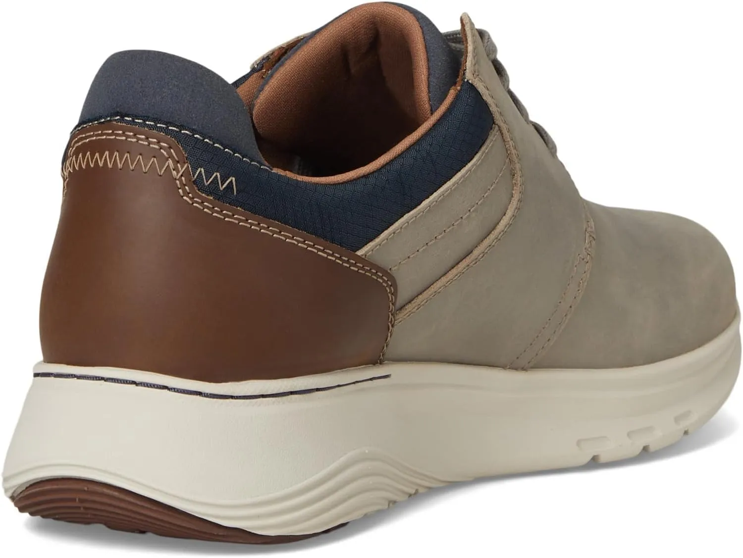 Clarks Men's Motion Trek Plain Toe Sneaker