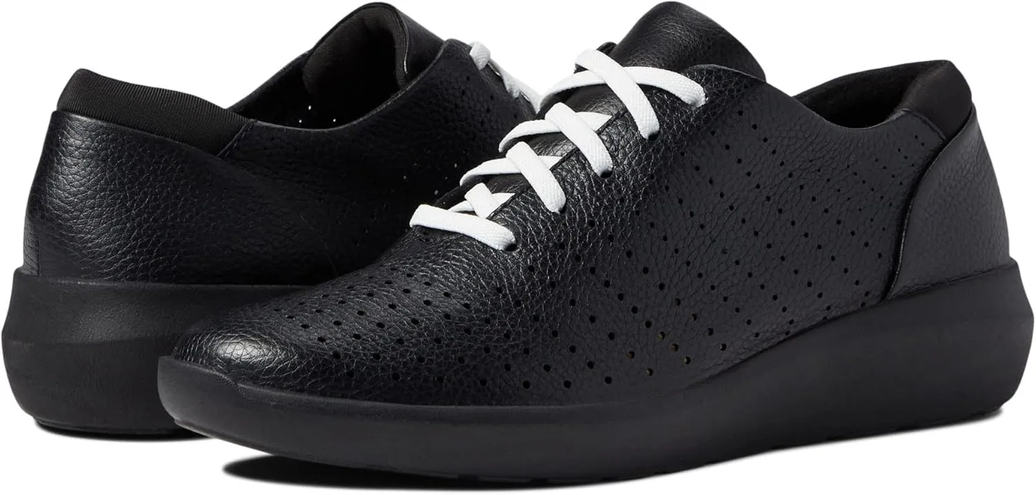 Clarks Women's Kayleigh Aster Oxford
