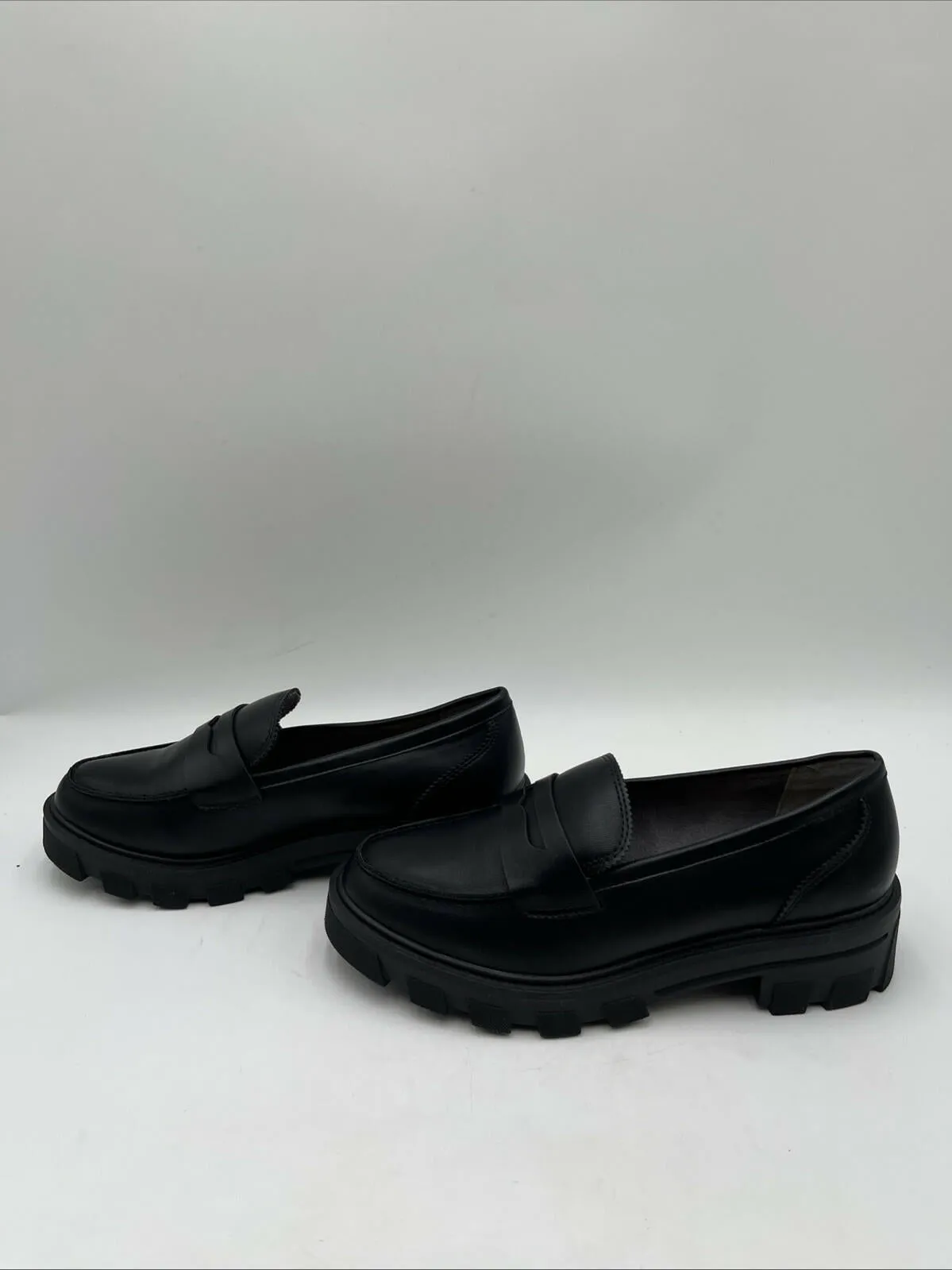 Crown Vintage Lane Loafers Women's Black Size 6.5M - Very Good