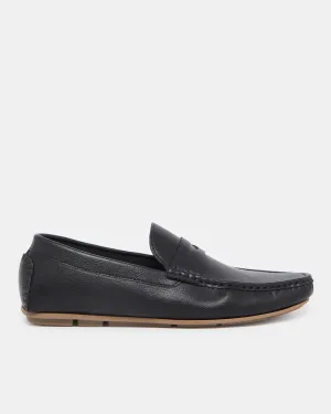 Men Black Plain Loafer